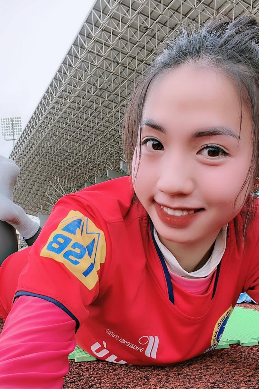 Cận cảnh nhan sắc gây thương nhớ của nữ tuyển thủ xinh đẹp bậc nhất bóng đá Việt Nam - Ảnh 1