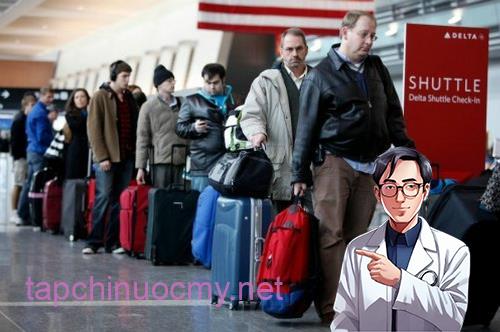 Những đồ vật không được mang lên máy bay bạn cần biết