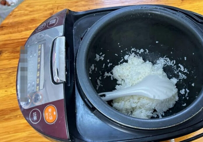 Cơm để trong nồi cơm điện qua đêm có ăn được không: Nhiều người giật mình khi biết đáp án
