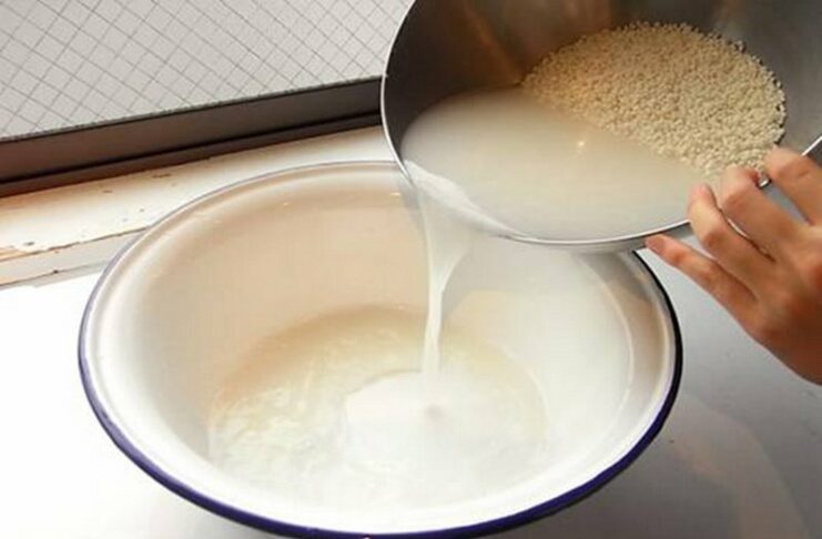 Đừng đổ nước vo gạo đi, giữ lại làm 6 việc”thần kỳ” này, tiết kiệm tiện triệu mỗi năm