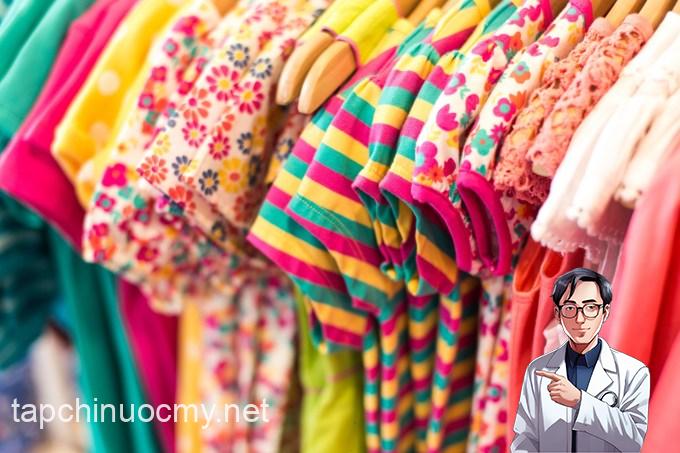 Mẹ hãy đặc biệt tránh 3 loại quần áo này khi mua cho trẻ, nếu không muốn rước bệnh vào người
