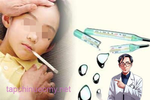 trung quoc: me xu ly sai cach khi con can vo nhiet ke thuy ngan khien be tu vong - 3