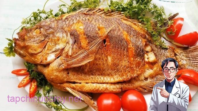 Cá khi rán cá dậy mùi thơm đậm đà, miếng thịt cá dai dai, thơm ngon. Cá nhiều đạm, ít béo, phù hợp với mọi lứa tuổi, mùa thu nhớ ăn nhiều nhé. 