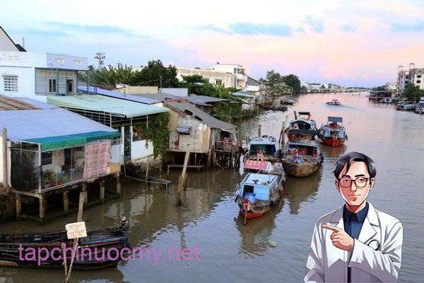 co-nhan-day-co-tien-dung-mua-dat-ven-song-giau-co-khong-lay-vo-tai-gia_1