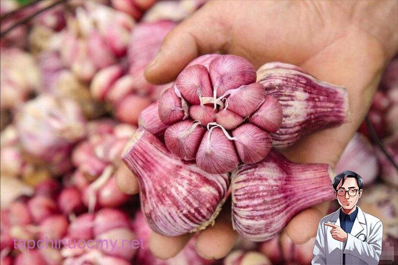 Tỏi bán ᵭầy chợ nhưng có 5 củ này ᵭừng mua, ngay cả người bán rau cũng khȏng ăn, hãy nhanh nhắc nhở gia ᵭình - 3