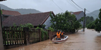 Bắc Giang: Thiệt hại lớn sau bão, nhiều nơi bị nước lũ cô lập