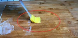 Thớt bẩn không dùng nước rửa bát, mách bạn mẹo rửa sạch như mới và không bị mốc