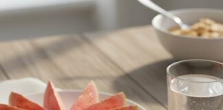 Ăn ổi khi bụng đói mỗi sáng, cơ thể sẽ thay đổi theo 5 cách bất ngờ