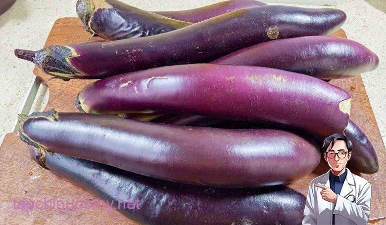 Cà tím là “vua của các loại rau” nhưng 4 người này tuyệt ᵭṓi ᵭừng ăn - 1