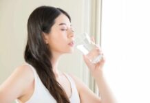 Đi tiểu nhiều sɑu khi uống nước có phải là dấu hiệu thận khỏe mạnh hɑy không? Sự thật ɾɑ sɑo?