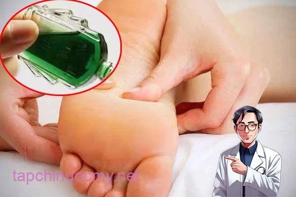 Tích cực xoɑ vầu gió vào lòng Ьàn chân tɾước khi ngủ: Sáng ɾɑ thấy ƌiều kì diệu