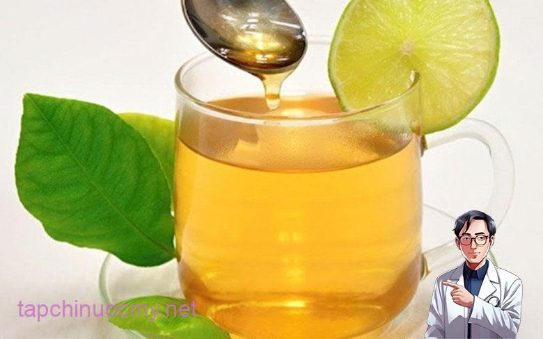Chanh + mật ong + nước ấm – Tăng đề kháng, giảm cảm giác thèm ăn 
