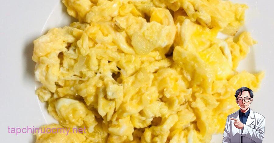 Trong trứng có vitamin A, D, B12 và selenium