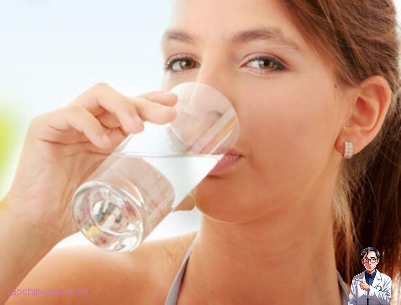 Nḗu bạn thường xuyên phải ᵭi vệ sinh chỉ sau vài ngụm nước, hoặc thậm chí phải thức dậy nhiḕu hơn hai ʟần trong ᵭêm, thì bạn nên cảnh giác. (Ảnh minh họa)