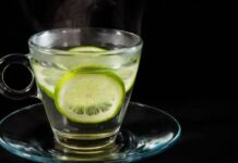 Cách uống nước chanh muối ấm buổi sáng làm sạch ruột, không hại dạ dày