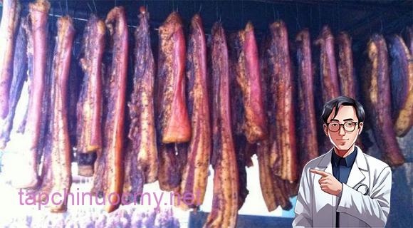 Hiện có tới 90% lượng thịt xông khói bán tại Anh được cho là có chứa nitrit – loại hóa chất không chỉ liên quan đến ung thư đại trực tràng, mà còn có thể làm tăng nguy cơ ung thư tuyến tiền liệt và ung thư vú. 