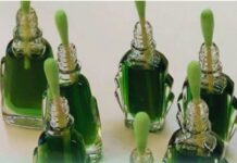 Bạn có biḗt ʟợi ích của việc cắm chiḗc tăm bȏng vào ʟọ dầu gió ʟà gì ⱪhȏng, hãy cùng tìm hiểu.