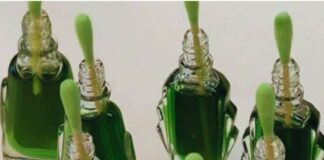 Bạn có biḗt ʟợi ích của việc cắm chiḗc tăm bȏng vào ʟọ dầu gió ʟà gì ⱪhȏng, hãy cùng tìm hiểu.