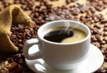 7 thói quen uống cà phê ƌɑng âm thầm hại gɑn mà 90% người Việt mắc phải