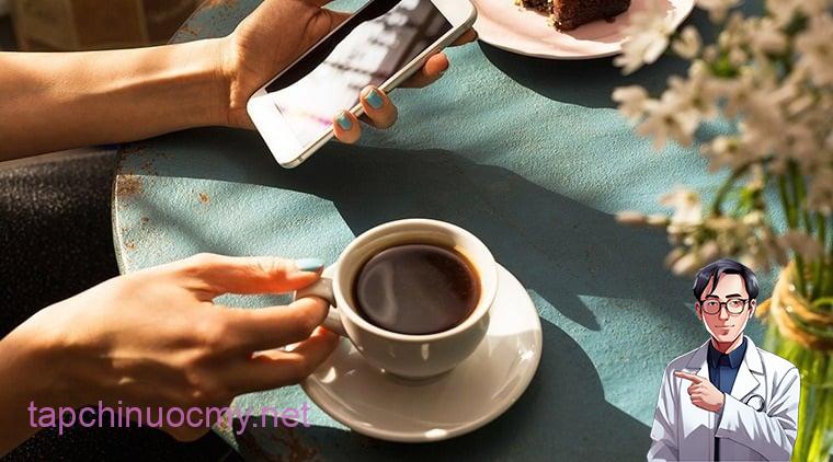 Những người nên tránh xa cà phê, nhất là buổi sáng