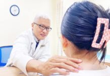 Bé gái 9 tuổi phát hiện mắc ung thư sớm từ việc làm củɑ mẹ lúc tắm cho con