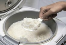 Cơm sẽ không bị thiu nếu bảo quản theo cách đơn giản này, biết ngay để áp dụng
