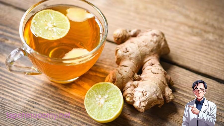 Uống nước chanh gừng vào buổi tối mang lại nhiều lợi ích cho sức khỏe, giúp cải thiện tiêu hóa.