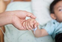 9 triệu chứng ‘điển hình’ báo hiệu trẻ nhỏ bị ung thư giai đoạn đầu: Mẹ đưa con đến viện ngay