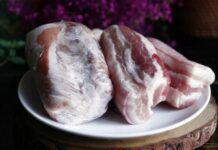 4 sai lầm tai hạ;i khi rã đông thịt, số 3 nhiều người Việt mắc phải nhất