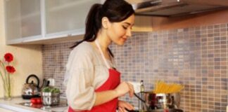 Mẹo sử dụng bếp ga để xoong nồi nhà bạn không bị đen, khó rửa