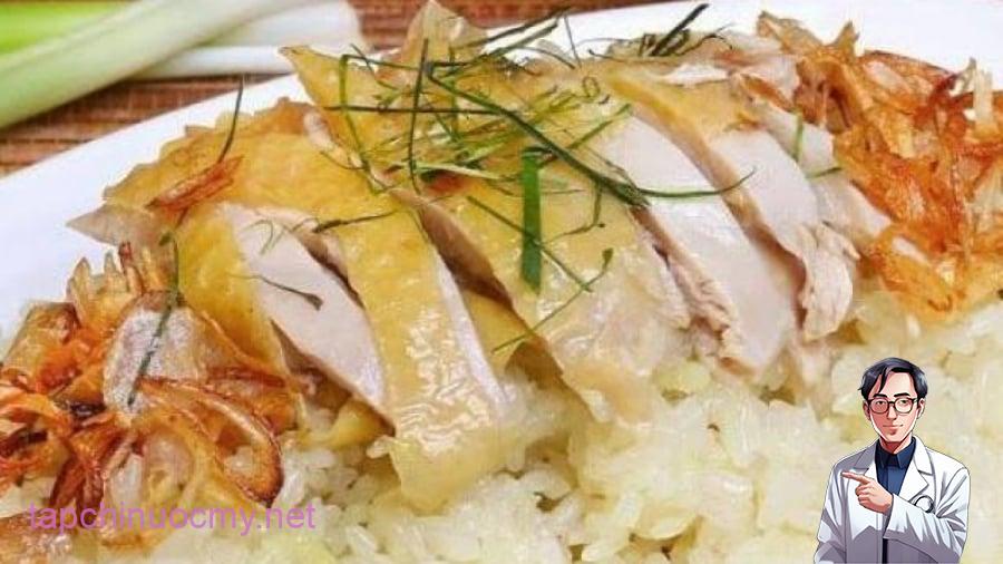 Thịt gà xôi nếp kỵ nhau không nên ăn quá thường xuyên