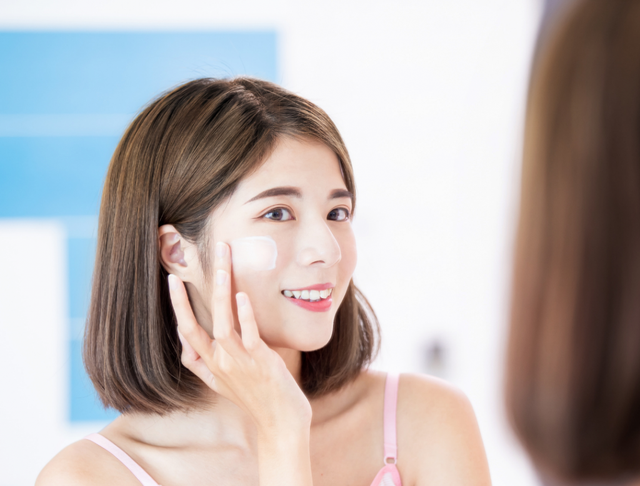 Bác sĩ cảnh báo 3 thói quen làm đẹp mà không ai nhận ra có thể gây u.n.g thư nhanh tới thế nào!