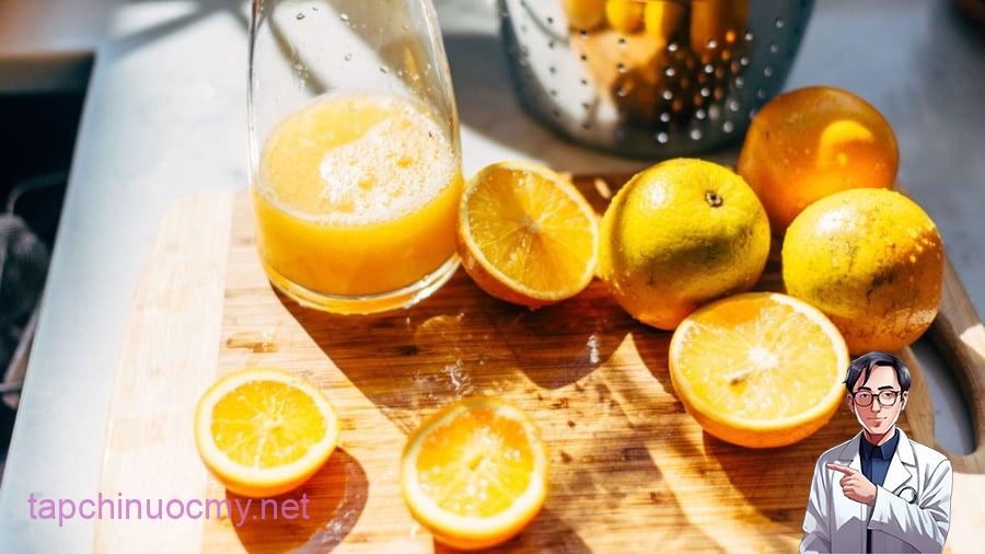 Nước ép cam quýt cung cấp nhiều vitamin và khoáng chất có lợi cho sức khỏe tim mạch.