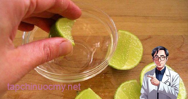 Nước chanh ấm là loại nước được nhiều người yêu thích sử dụng thường xuyên