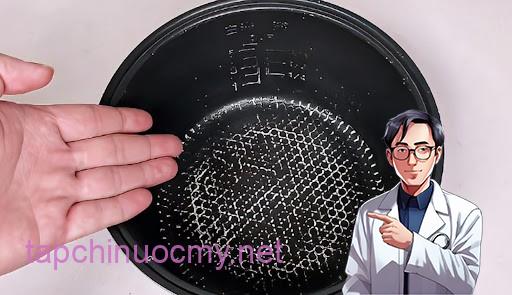 Dùng lòng nṑi cơm ᵭiện bị bong tróc lớp chṓng dính có gȃy hại khȏng? Cȃu trả lời khiḗn nhiḕu người hṓi hận - 2