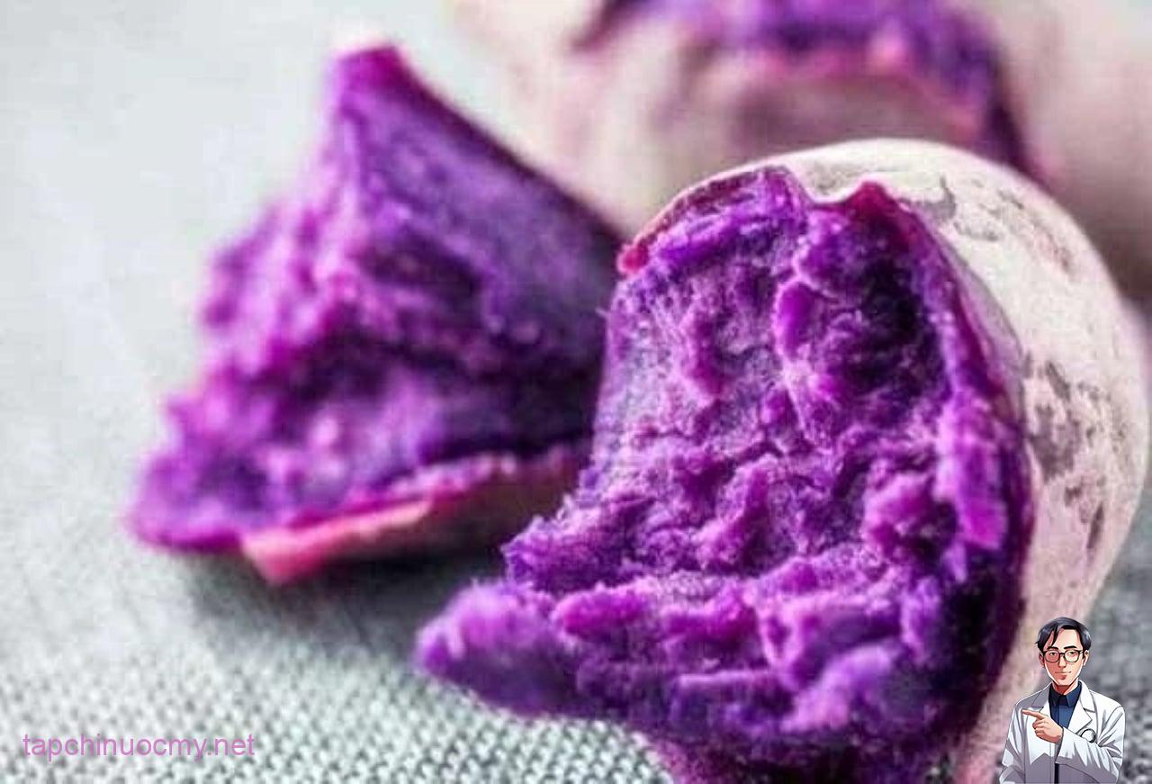 Các chuyên gia đánh giá khoai lang tím là nguồn beta-carotene tự nhiên tuyệt vời, giúp cơ thể chuyển hóa thành vitamin A - dưỡng chất cần thiết cho quá trình tái tạo tế bào da.
