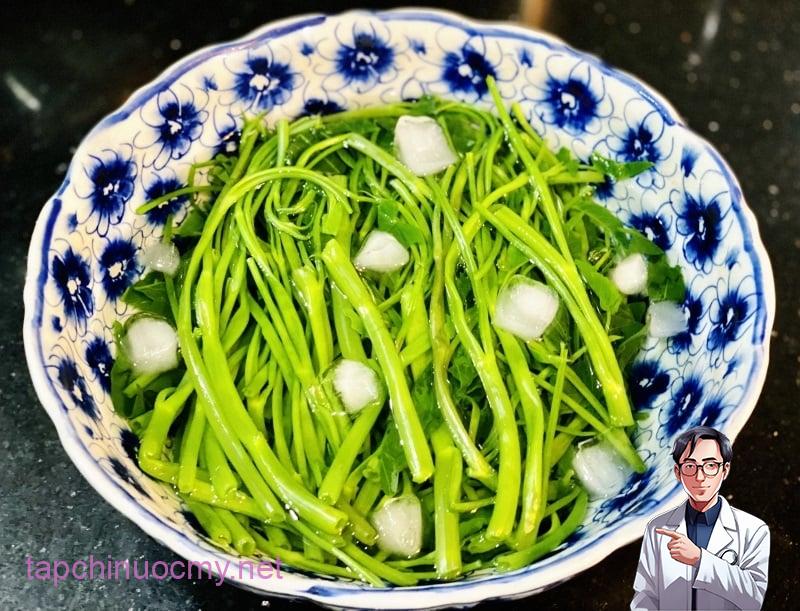 meo-luoc-rau-muong-05