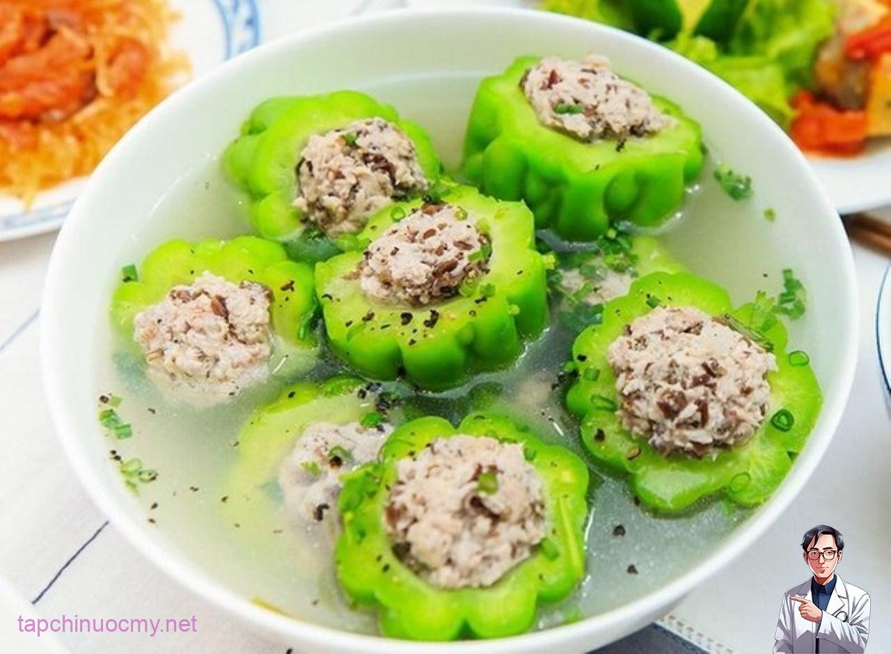 Bạn không nên ăn mướp đắng khi không khỏe, nôn mửa, tiêu chảy và các vấn đề khác. 