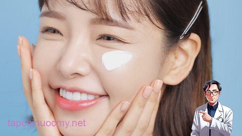 Kem chống nắng được xem là yếu tố quan trọng hàng đầu trong việc ngăn ngừa các dấu hiệu lão hóa sớm. 