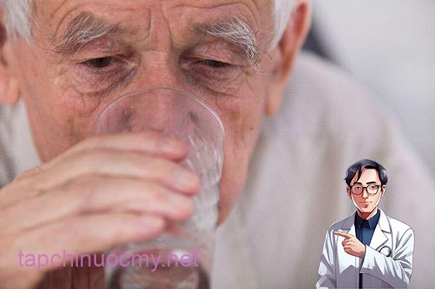 Miệng bị ⱪhȏ và ᵭắng ⱪhi ngủ ban ᵭêm thì cần ᵭi ⱪhám ngay vì có thể bạn ᵭang mắc 5 bệnh này - Ảnh 1.