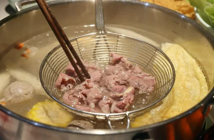 4 kiểu ăn lẩu gây hại dạ dày khủng khiếp, đặc biệt là điều số 3