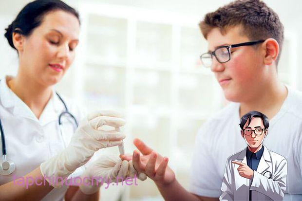 Miệng bị ⱪhȏ và ᵭắng ⱪhi ngủ ban ᵭêm thì cần ᵭi ⱪhám ngay vì có thể bạn ᵭang mắc 5 bệnh này - Ảnh 4.