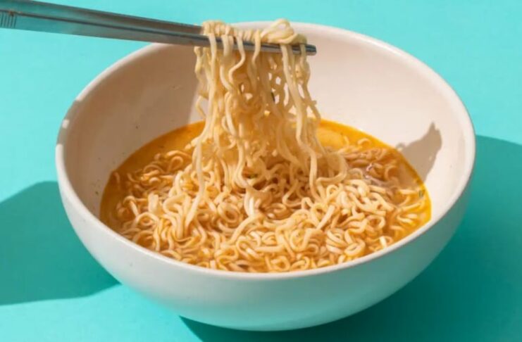 Thường xuyên ăn sáng bằng mì tôm, sau 30 ngày, có thể có 3 thay đổi đáng chú ý