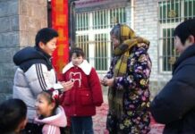 Tổ tiên dặn dò: 3 gia đình tuyệt đối nên tránh đến thăm, chúc Tết dịp Tết Nguyên đán kẻo rước xui vào nhà