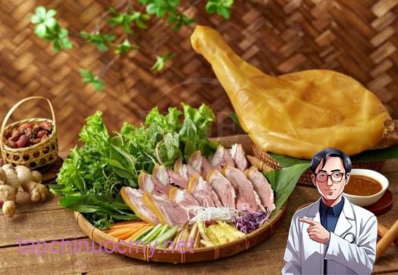 Những năm gần đây, các món ăn liền và thực phẩm ủ muối ngày càng được ưa chuộng dịp Tết. 