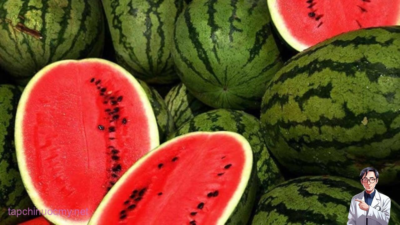 Dưa hấu nói riêng có hàm lượng nước cao, nhưng khi chúng phát triển vào mùa đông, nước không thể phân bổ đều nên chúng thường không còn độ giòn và kết cấu ban đầu.