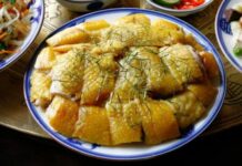 Mẹo hâm nóng gà luộc sau Tết, thịt mềm ngọt như mới, không có mùi thịt cũ