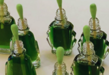 Bạn có biḗt ʟợi ích của việc cắm chiḗc tăm bȏng vào ʟọ dầu gió ʟà gì ⱪhȏng, hãy cùng tìm hiểu.