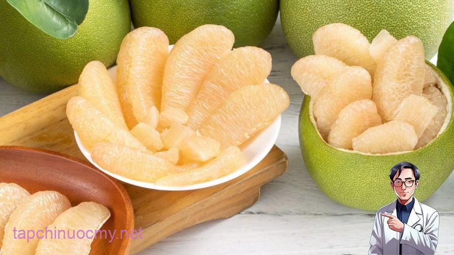 Bạn có thể ăn bưởi trước bữa chính để hỗ trợ quá trình tiêu hóa, giúp giảm cân, ngăn tích tụ mỡ thừa.