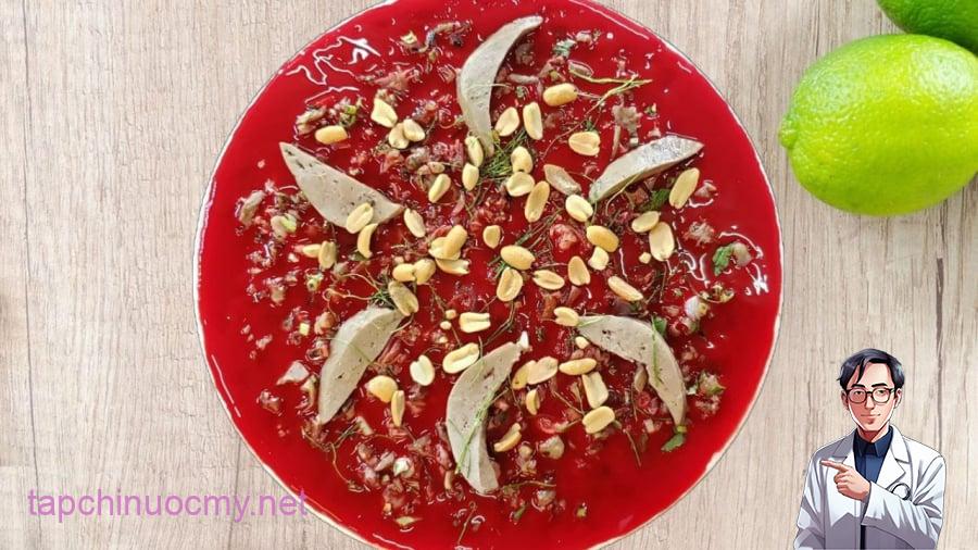 5 người không nên ăn tiết canh